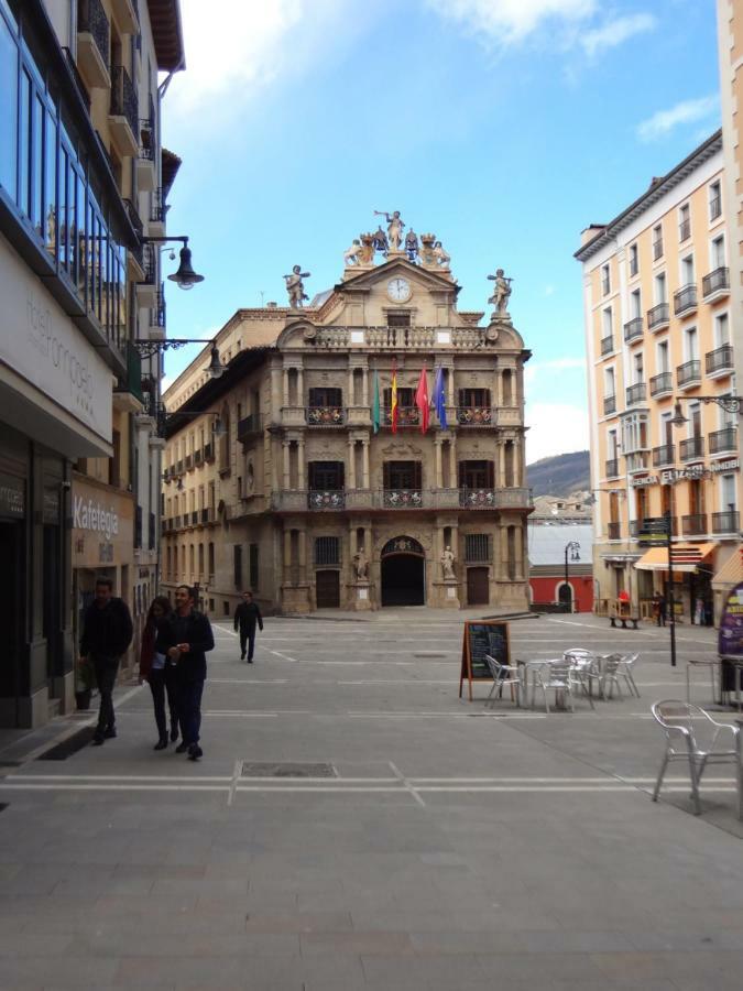 Plaza Consistorial Apartment Pamplona Exterior photo